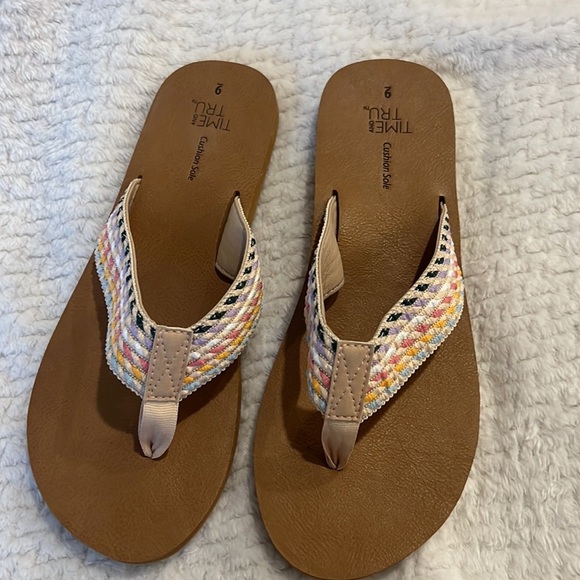 Time and Tru Women's Multicolor Flip Flop Sandal Size 9 Soft EVA Footbed - Picture 2 of 5